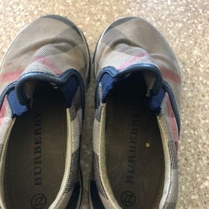 Burberry toddler shoes size 27